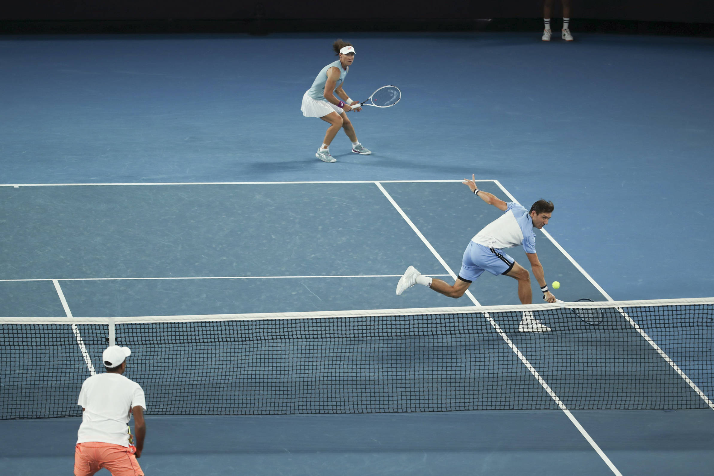 网球——澳网:克赖奇科娃/拉姆混双夺冠