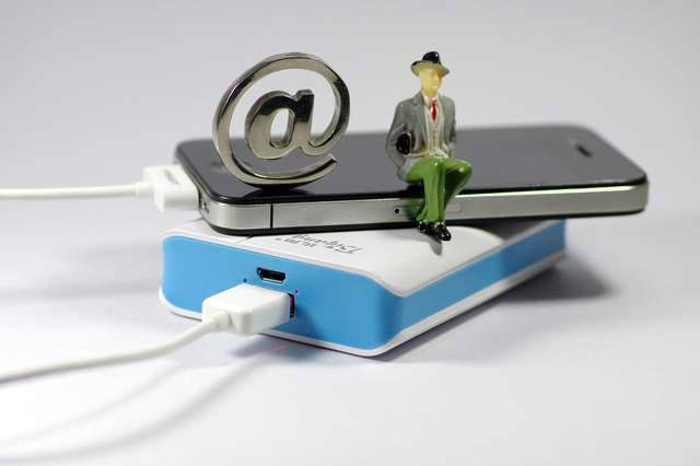 怪兽充电给商场打工净利降涨价遭骂 创始人涉股