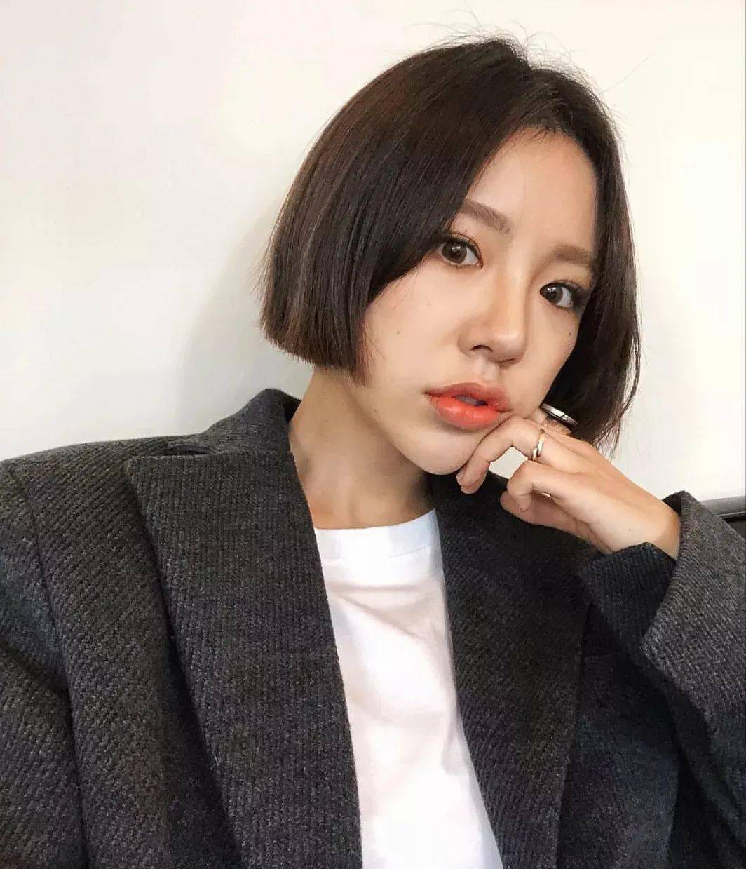 "齐嘴短发",超减龄——剪它