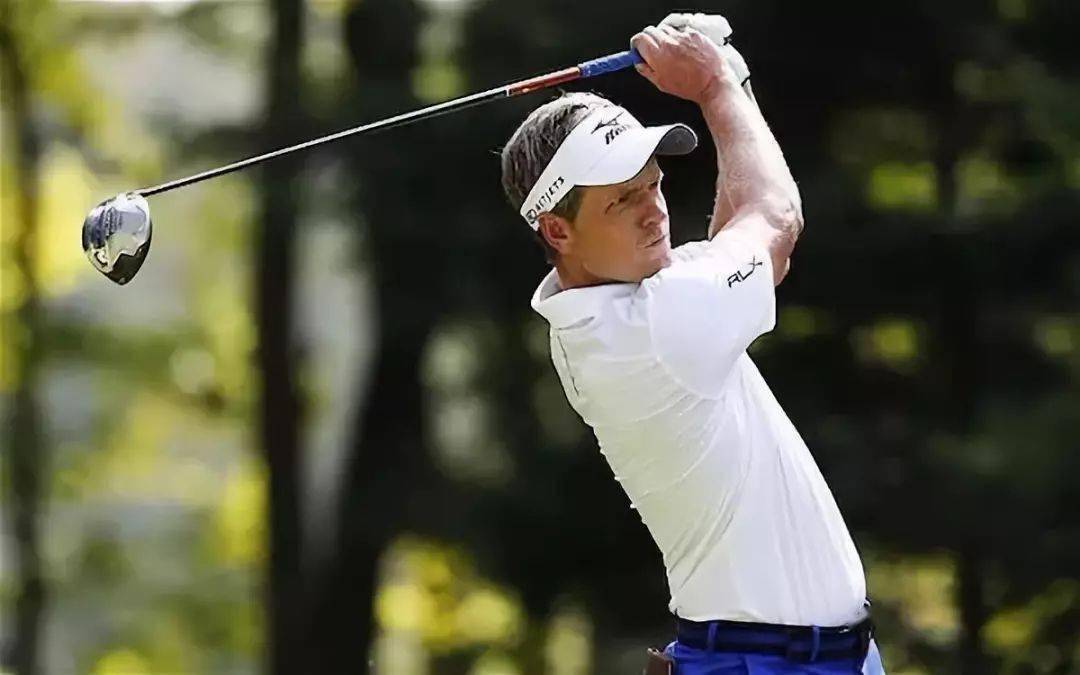 高尔夫挥杆不是看你的动作有多么教科书而是看是否有效