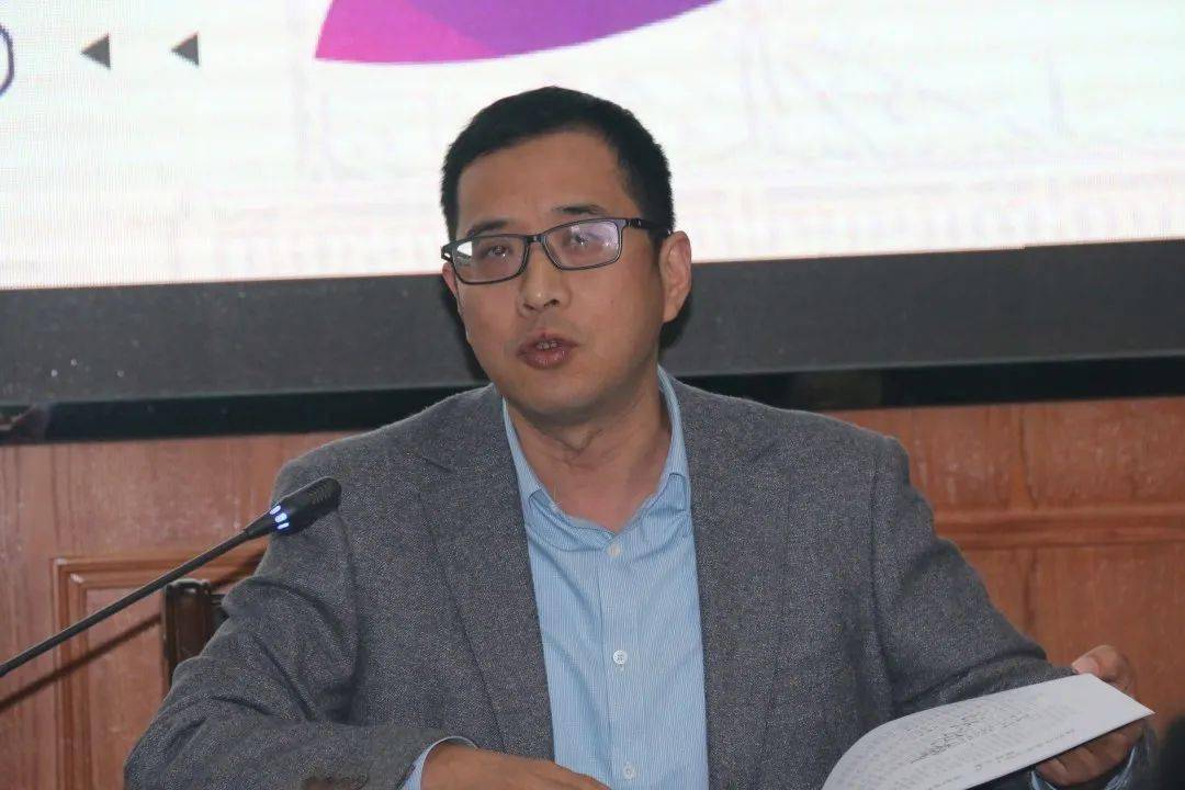 凝心聚力和美前行龙华中学召开2021年新学期全体教职工大会