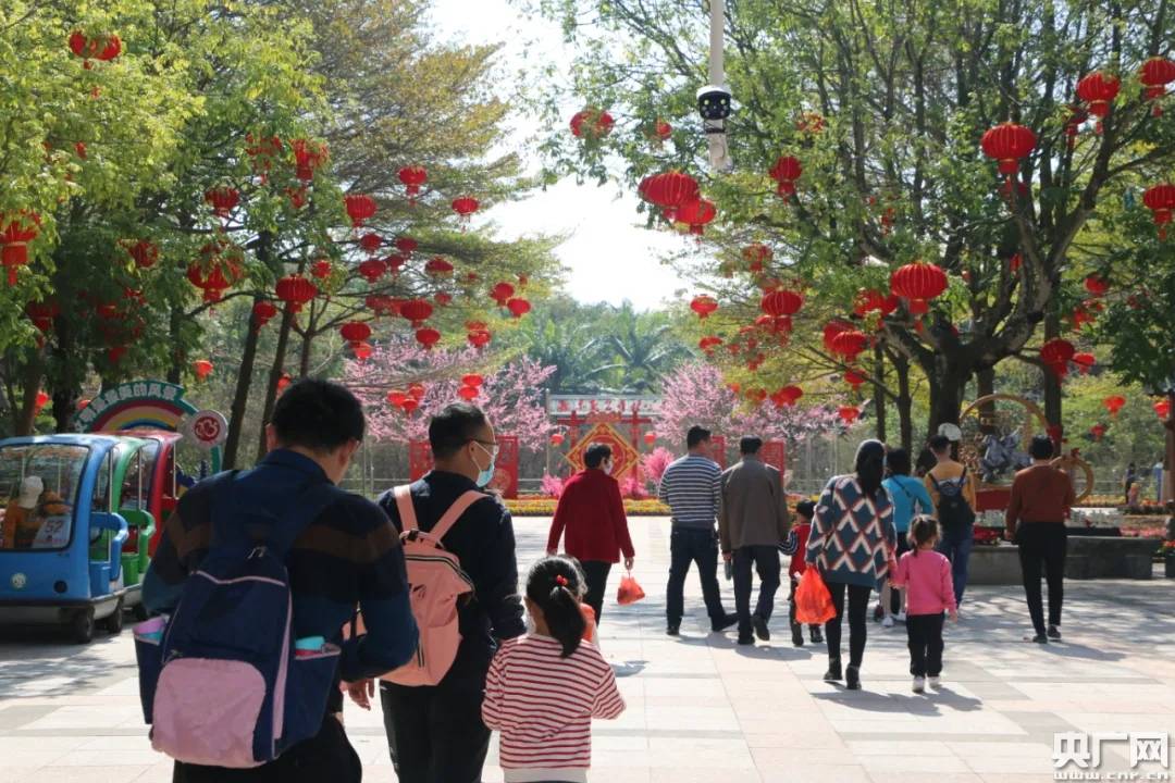 广东各大公园景区成新春旅游热门选择