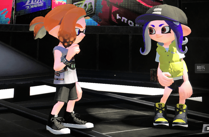 我有一群因为《斯普拉遁2》(当时还叫《splatoon 2》)认识的朋友,2代