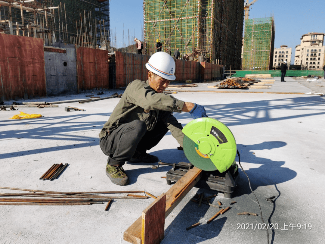 正月初九复工忙70余民工忙碌在颐景玉兰项目工地