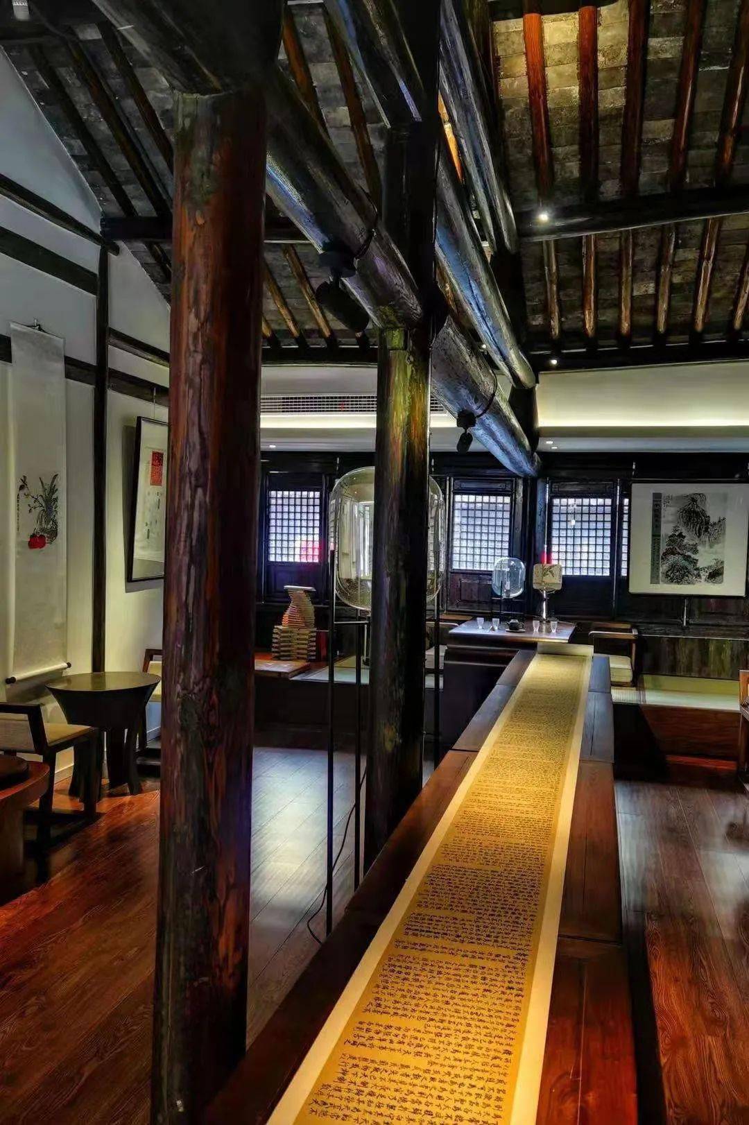 而汤智勇创办的"蠡河涛声"就位于古南街顾景舟故居正对面,是一家集茶