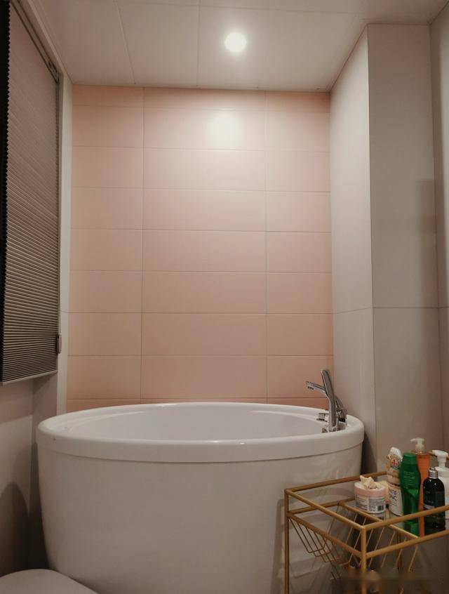 1753d19ac0774575a905e7e88981a55a.jpeg