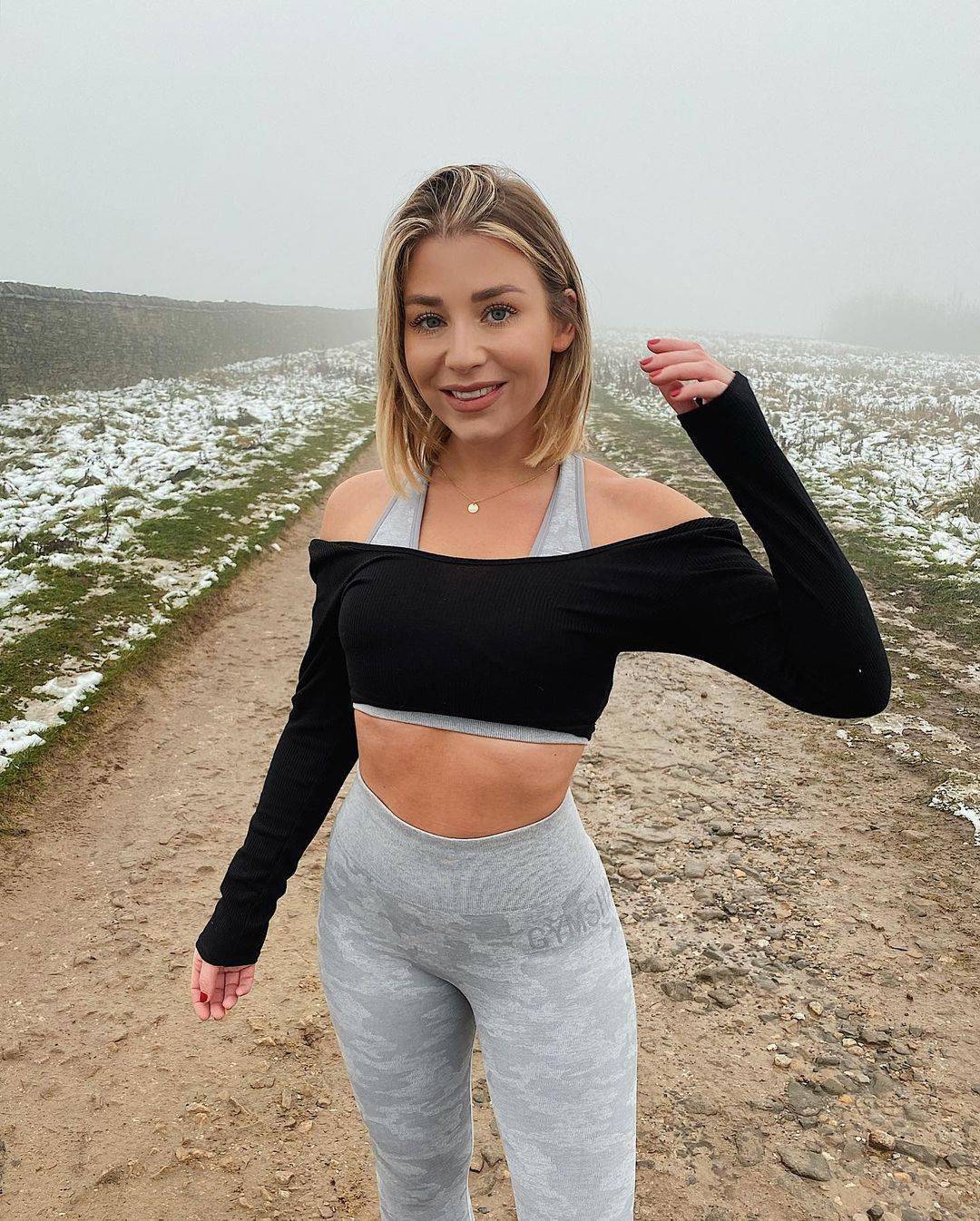 完美身材蜂腰翘臀英格兰美女从受人嘲笑转变为比基尼冠军