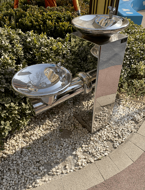 科宝博洛尼玄关柜,百朗新风机,施耐德开关,科勒卫浴,美的中央空调