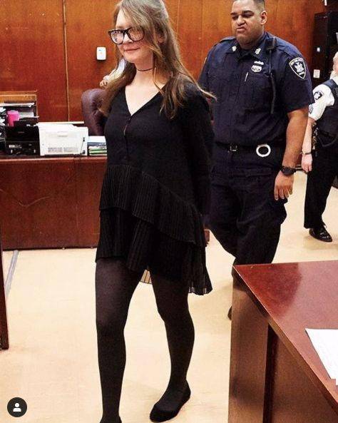 轰动全球的90后德国假名媛获释曾骗惨纽约各大名流真实身份是俄罗斯