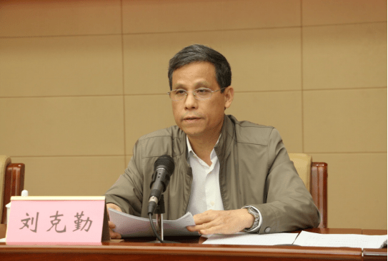 会上,刘克勤副局长对近年来我市司法所在积极参与疫情防控,矛盾调解