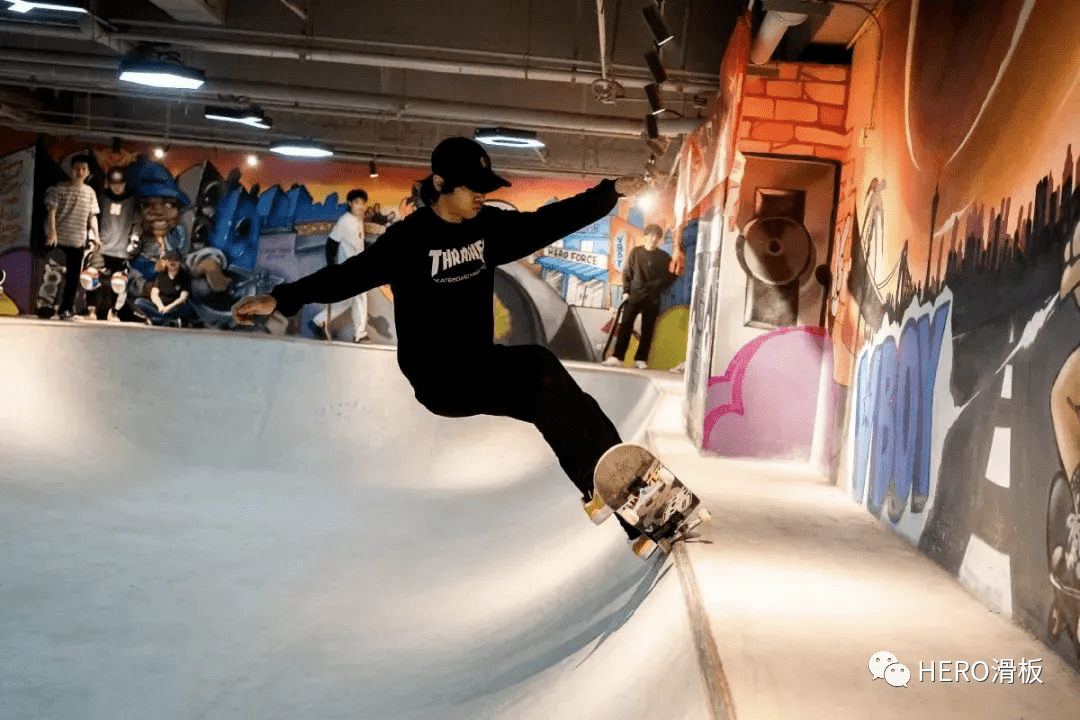 新店开业vboy滑板学校进驻佛山王府井