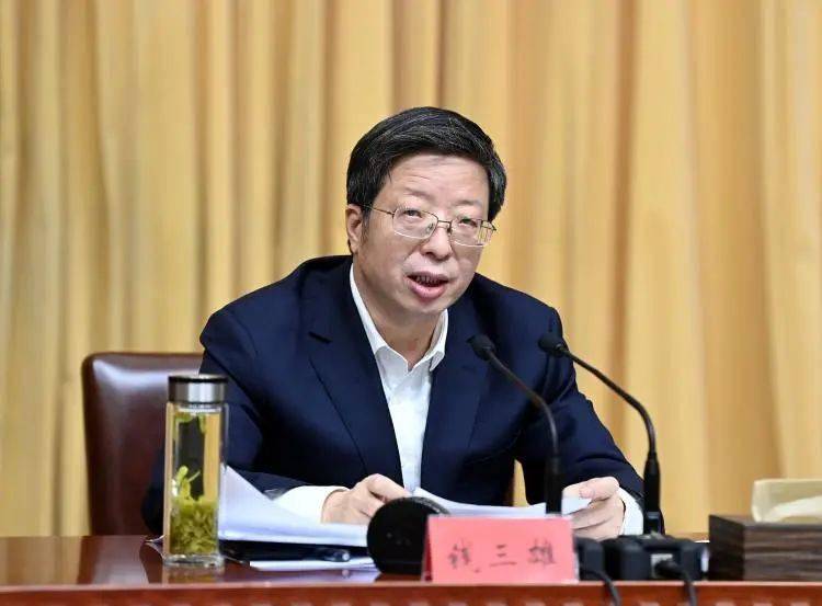 钱三雄在全市党史学习教育动员大会上强调: 学党史悟思想办实事开新局