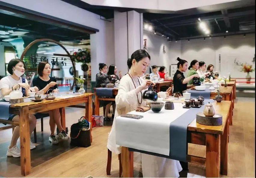 中国联通泠之文化茶艺培训可考茶艺师证愿每一场相遇都如遇好茶圆你一