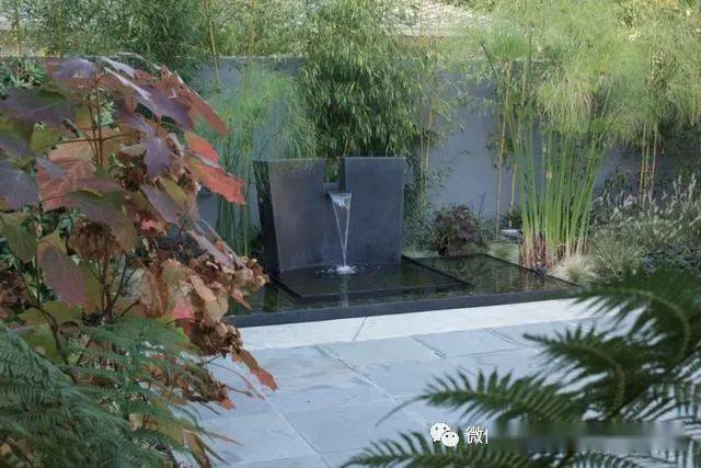 怎样建设露台池塘既有现代化的感官又能节省空间