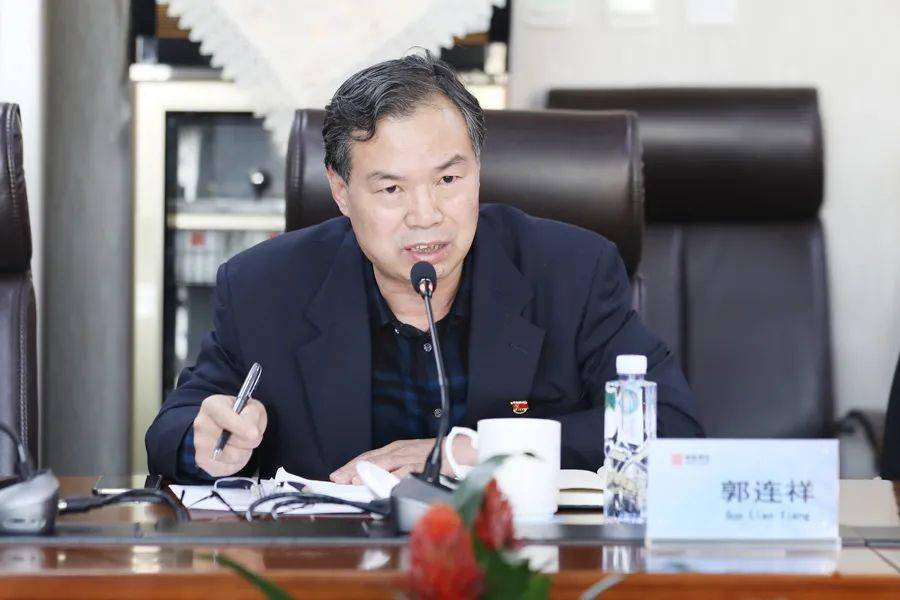 会上,蒙能集团党委副书记,董事周建军,董事,总会计师黄永娴,副总经理