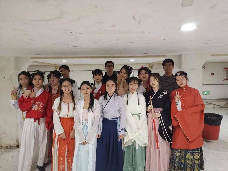 模范|“先进班集体风采展”8文理学院汉语言文学班