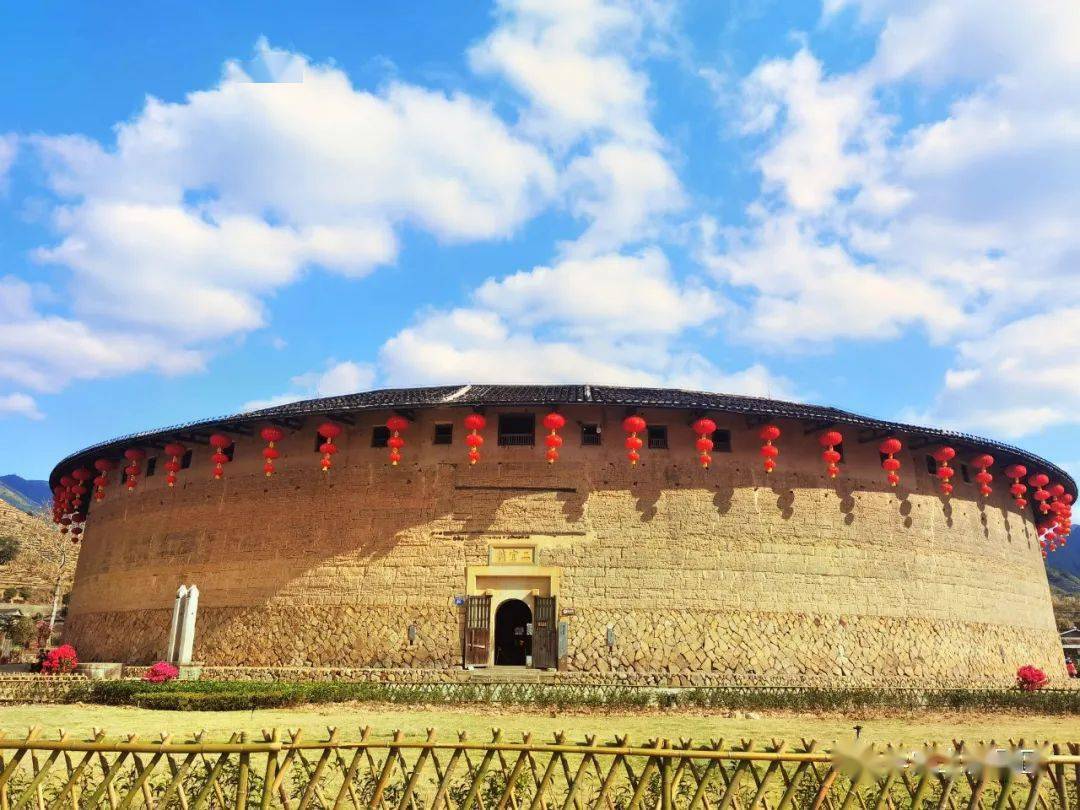 元宵逢早春华安土楼处处好风日