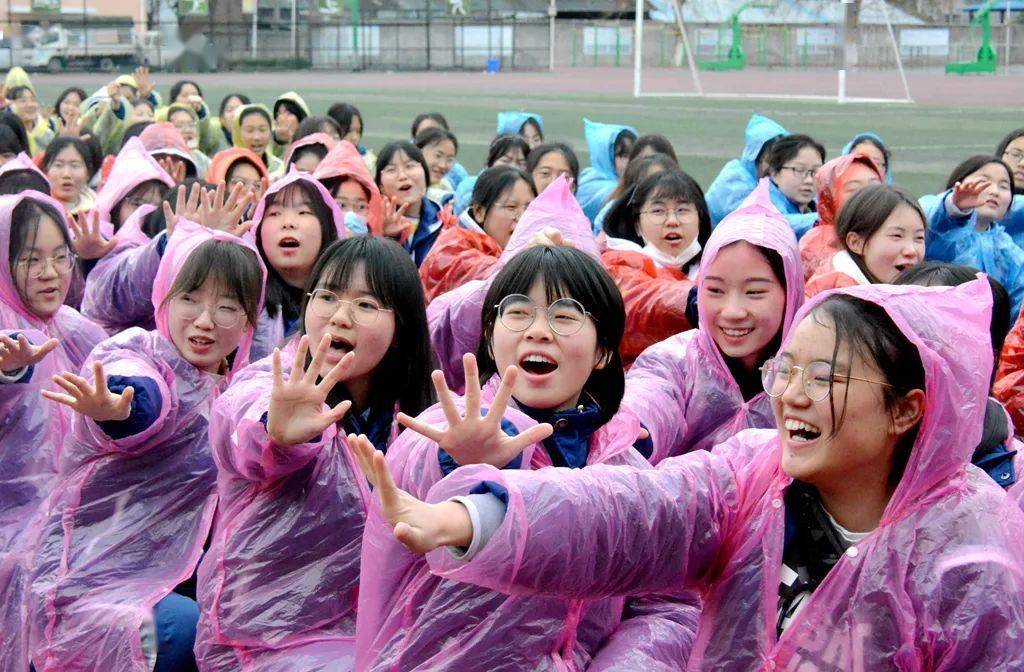 奋战百日逐梦未来广元中学举行高考百日誓师大会