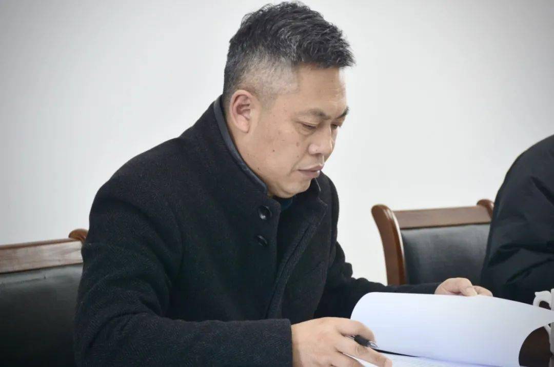 【新起点,开新局】中心党支部召开组织生活会