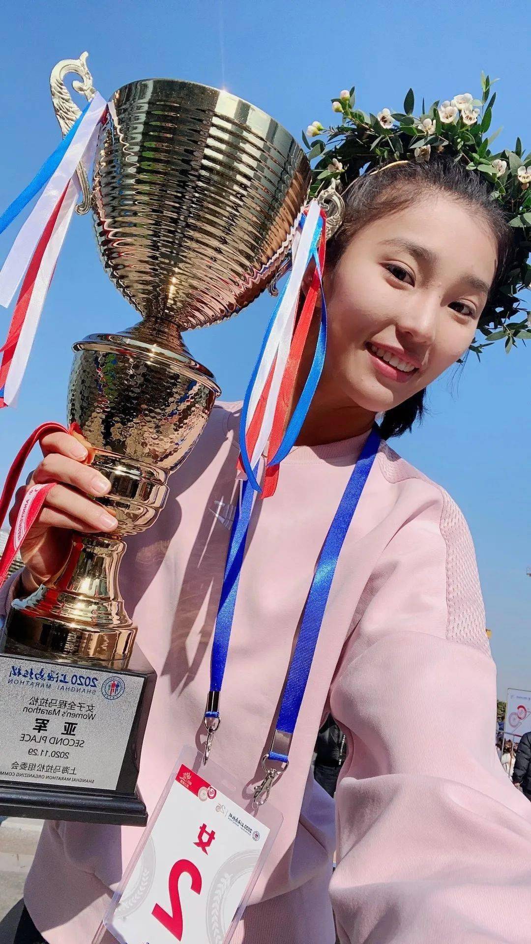 跑马女神焦安静挑战越野!摔倒7次依旧含泪继续奔跑!