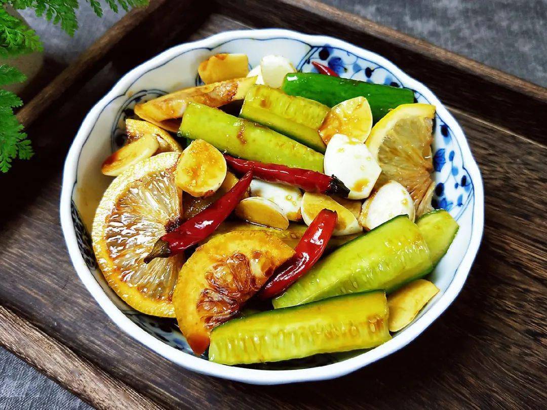 柠檬入菜味道清新又开胃你也试试吧