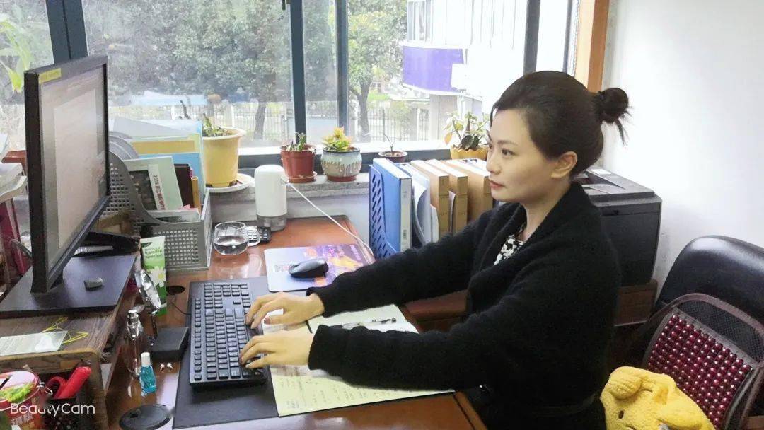 【风采展示】嘉善县第八届十佳"善美女性"_朱文英