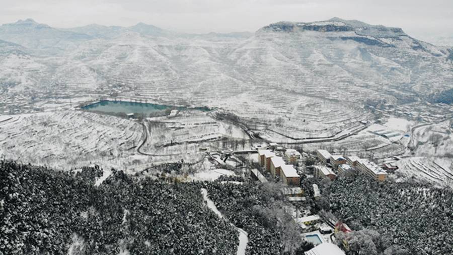 济南南部山区再降雪 袁洪峪再现老舍笔下雪景