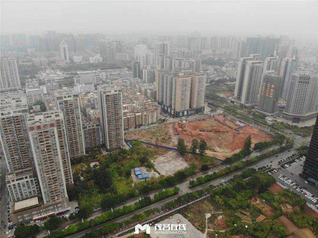 茂名真正超高层地标建筑来了270米的华厦广场已经完成清表