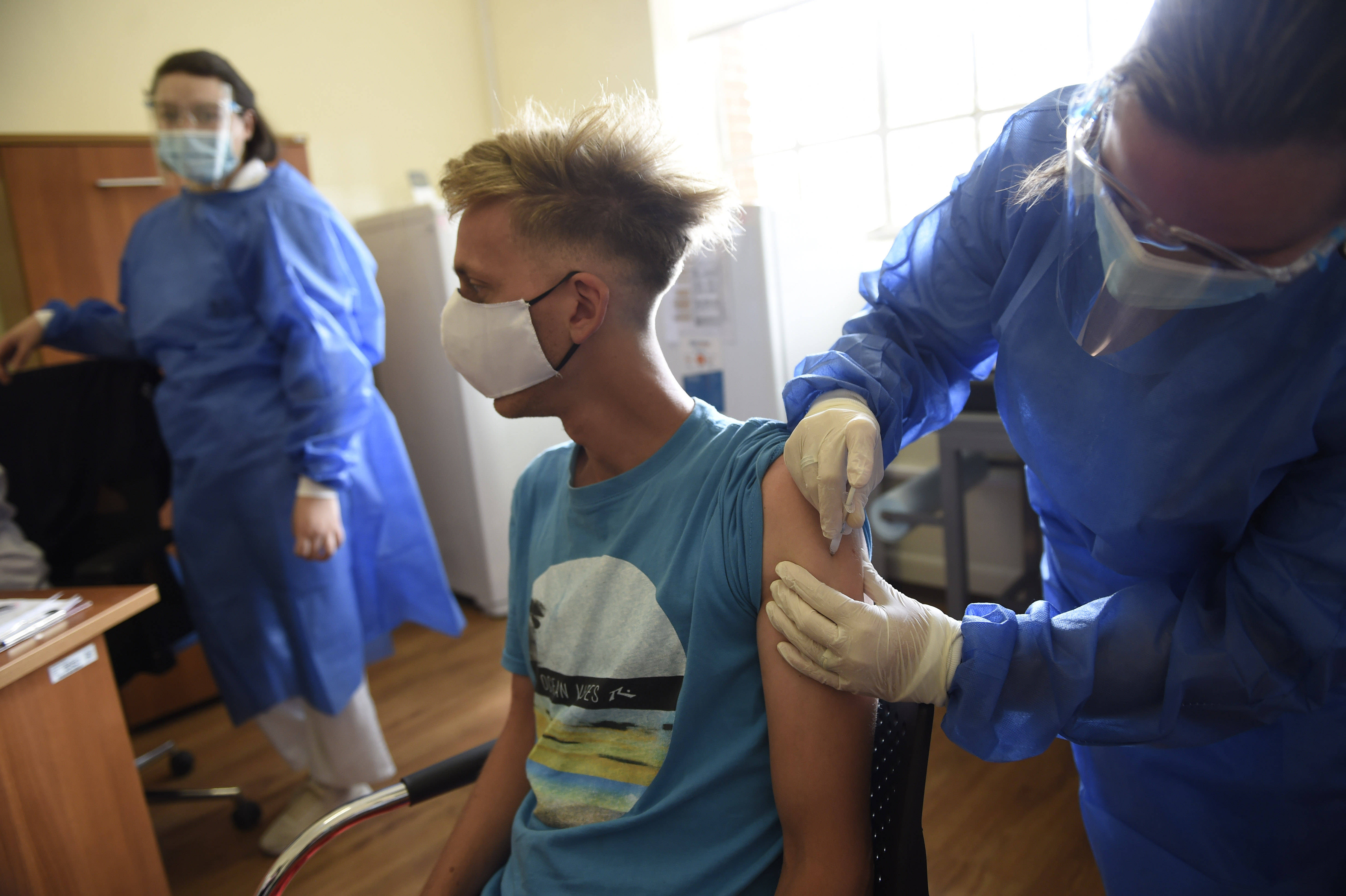 乌拉圭启动新冠疫苗接种工作