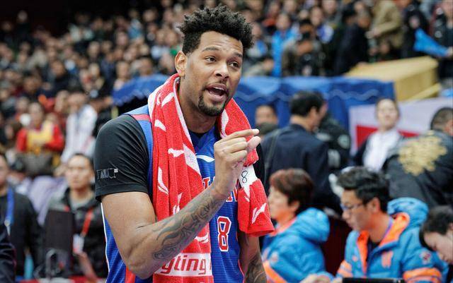 曝弗格 泰勒同时运作,杨鸣争冠双保险_外援