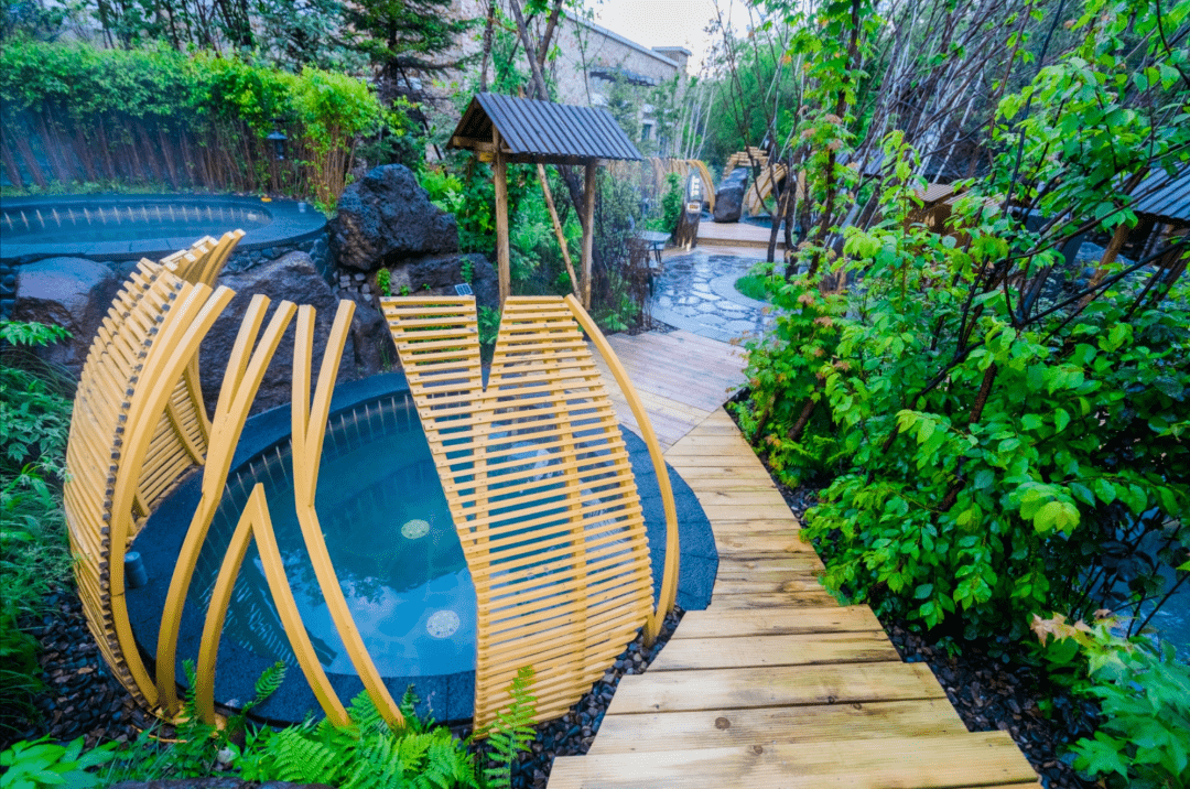 聚龙火山温泉丨内赠女神节福利!_长白山