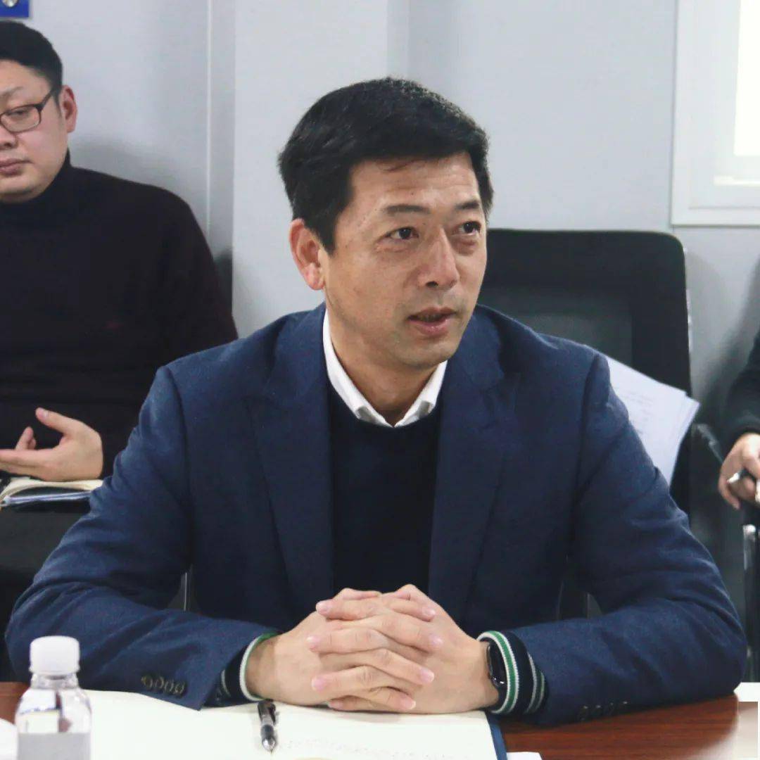 集团党委副书记,总经理蔡嵘在发言中强调,当前重点项目的推进要抓计划