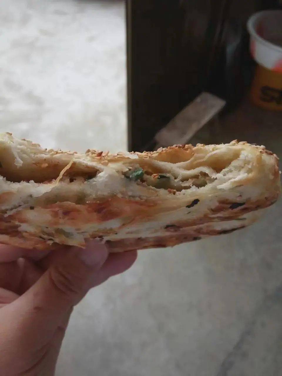 一发不可收拾栟茶人首次在烧饼馅料中加入了虾籽后但是随着现代人生活