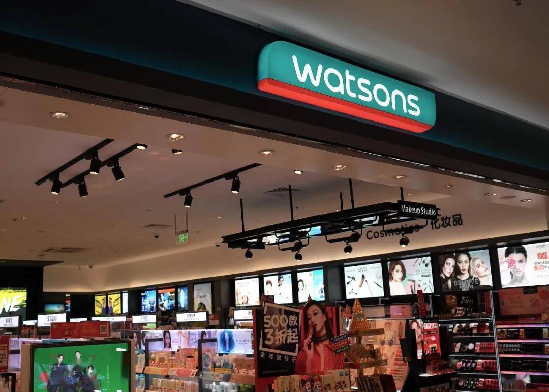 国内美妆集合店 8a300e899957467f93843fa186213e2e.jpeg