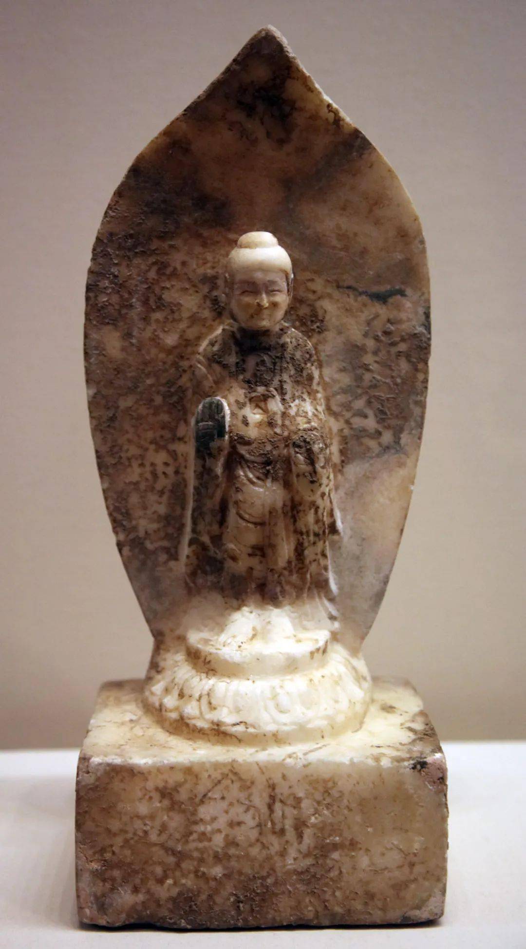 国家博物馆中的曲阳修德寺白石造像