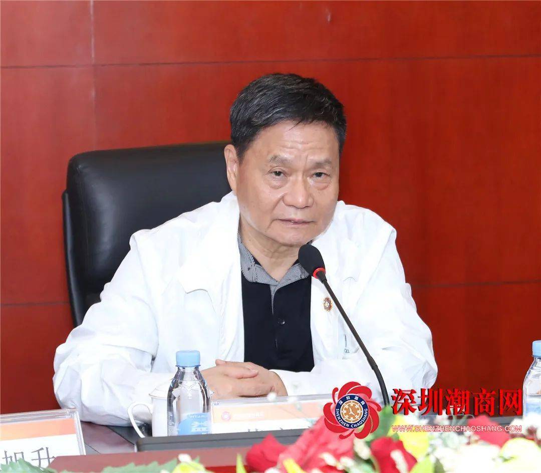 深圳市潮汕商会2021年3-4月份轮值工作会议在会议室举行,我会驻会会长