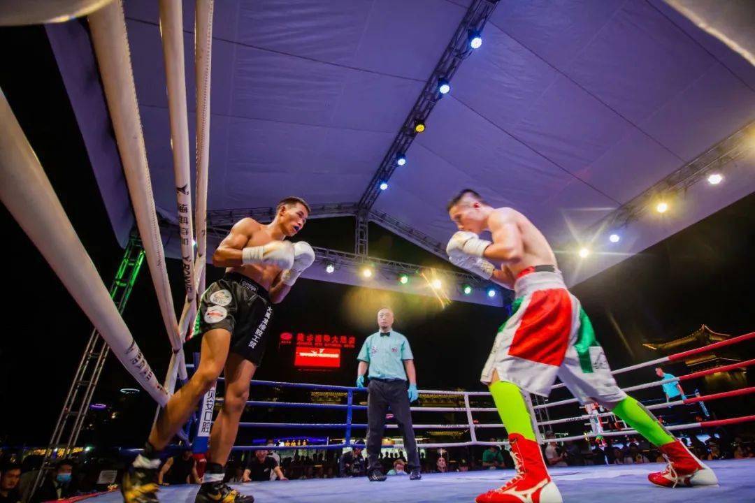 王珏原陕西省拳击队运动员,教练员,是中国恢复拳击运动后第一批拳击