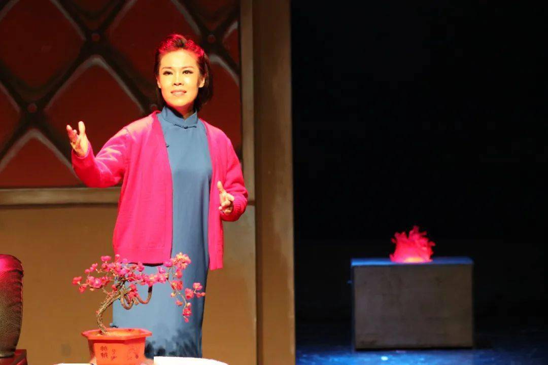 《江姐》1964年,席明真,刘铭根据小说《红岩》,并参考歌剧