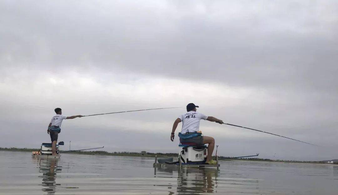 钓鱼虽苦,仔细品品也能写出一首诗来