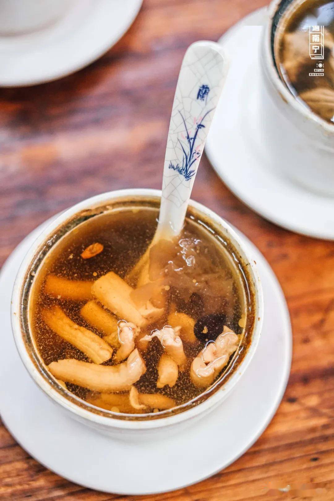 十年都没有休息过的炖品店!连大年初一都在营业_淡村