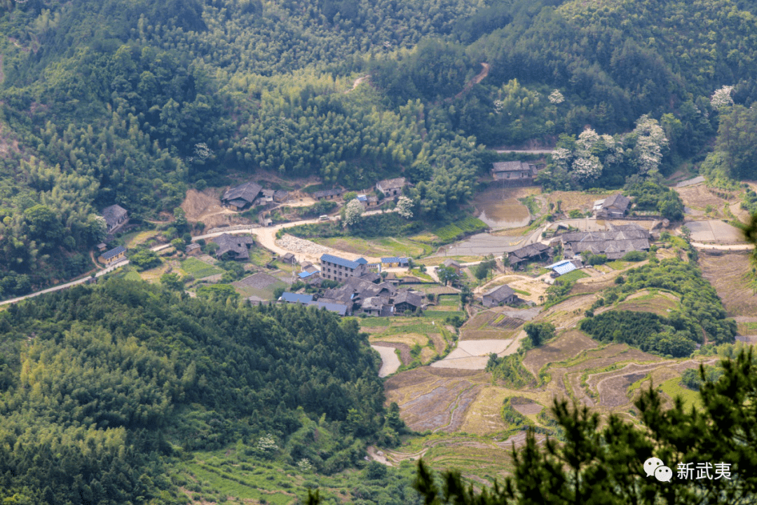 《美丽的双同村《远眺匤山美景《匤湖秋景《匤山日出》只缘身在