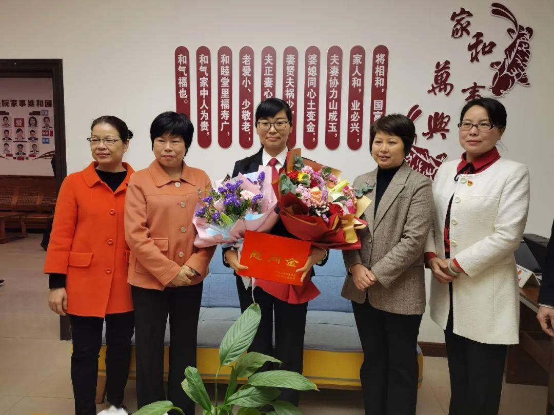 特别关怀丨玉林市领导走访慰问女性先进典型代表