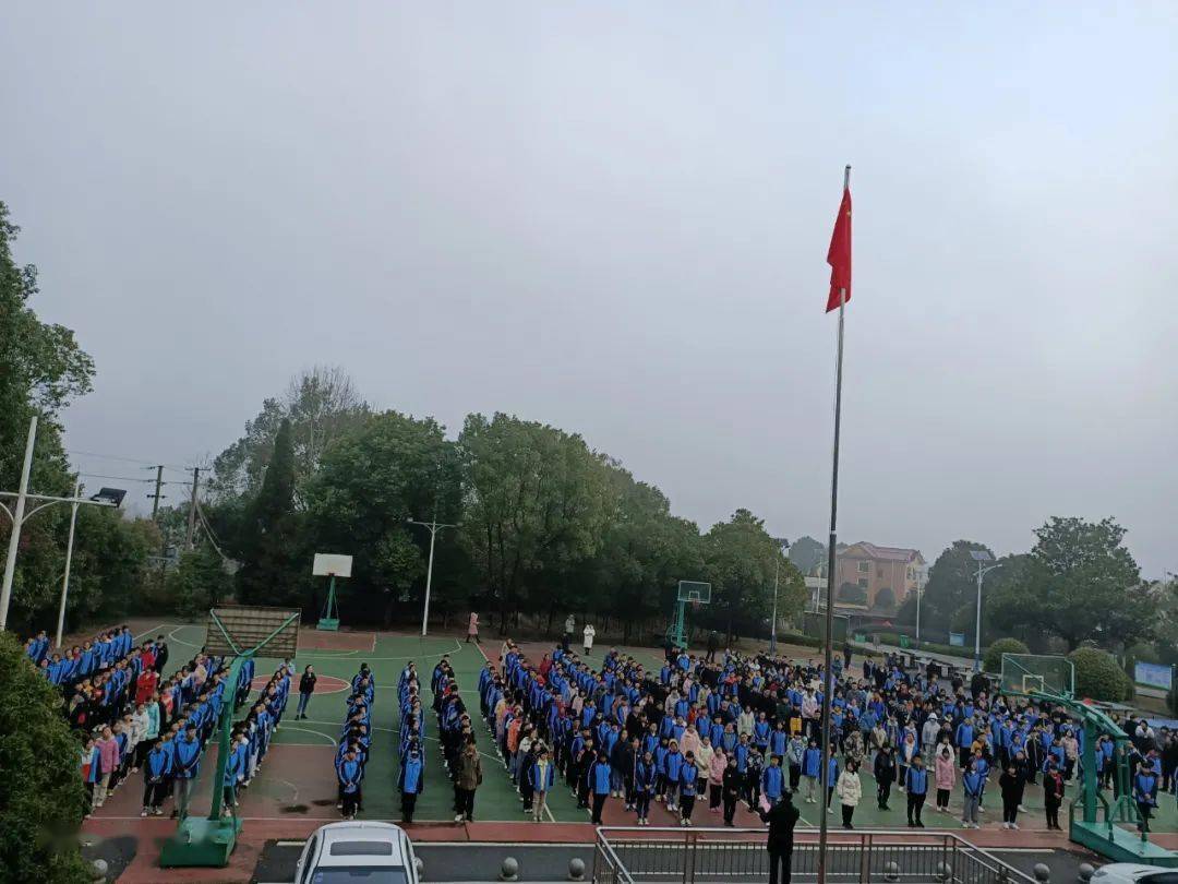 柏中开学岁序更新鼠年留胜绩春风初度牛志展鸿猷柏加中学举行开学典礼