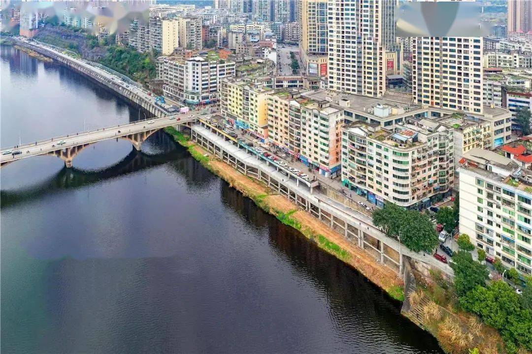 更方便巴河大桥至中坝段滨河北路试通车了