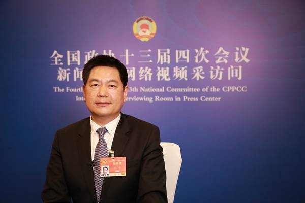 苏华委员加快国家国际课程标准建设让中国教育服务世界