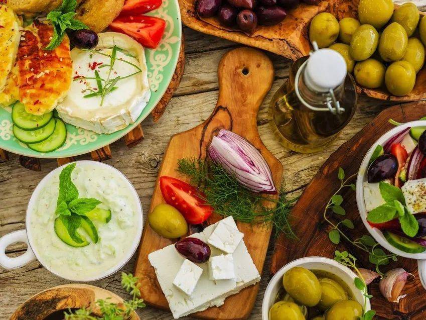 什么是精细化食物 0ba0b36d0ab1448fb08bc82e0ed08801.jpeg