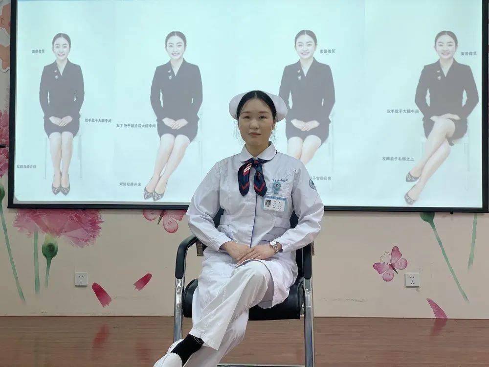 李主任结合医院工作实际,从工作交往中的礼仪,医务工