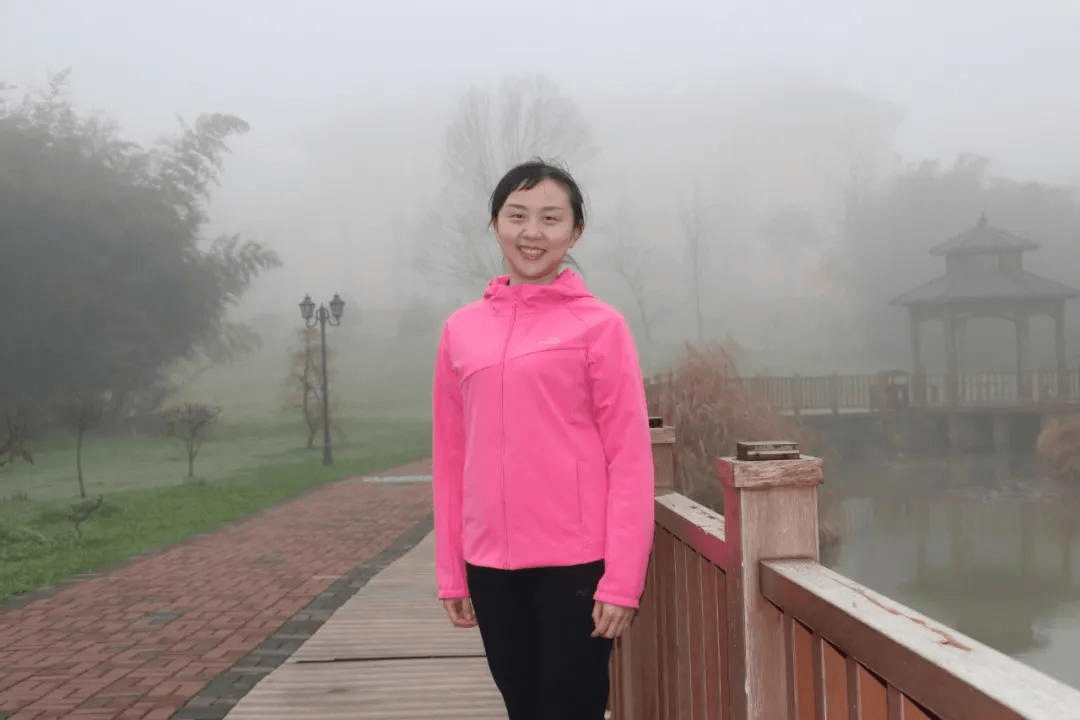 红门女神巾帼风采六盘水优秀女干部女文员女家属事迹展播