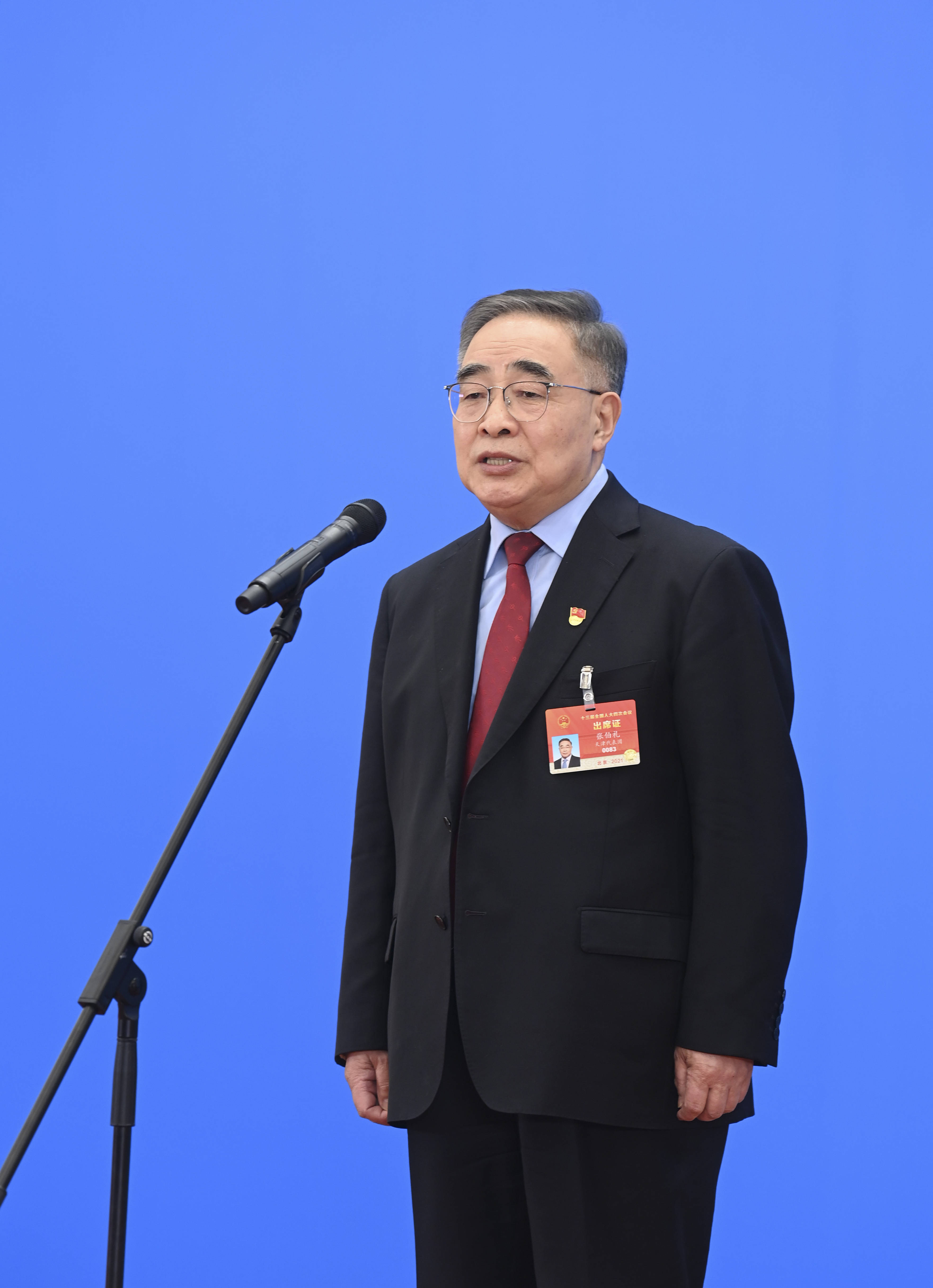 聚焦"代表通道"