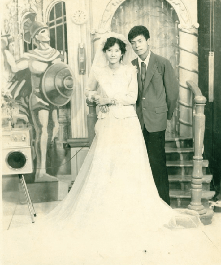 年代婚纱照_70年代婚纱照(2)